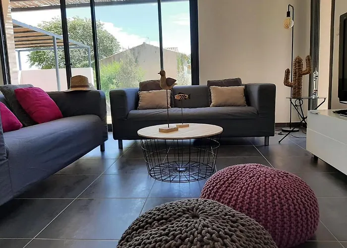 Elegant In Valiere Villa